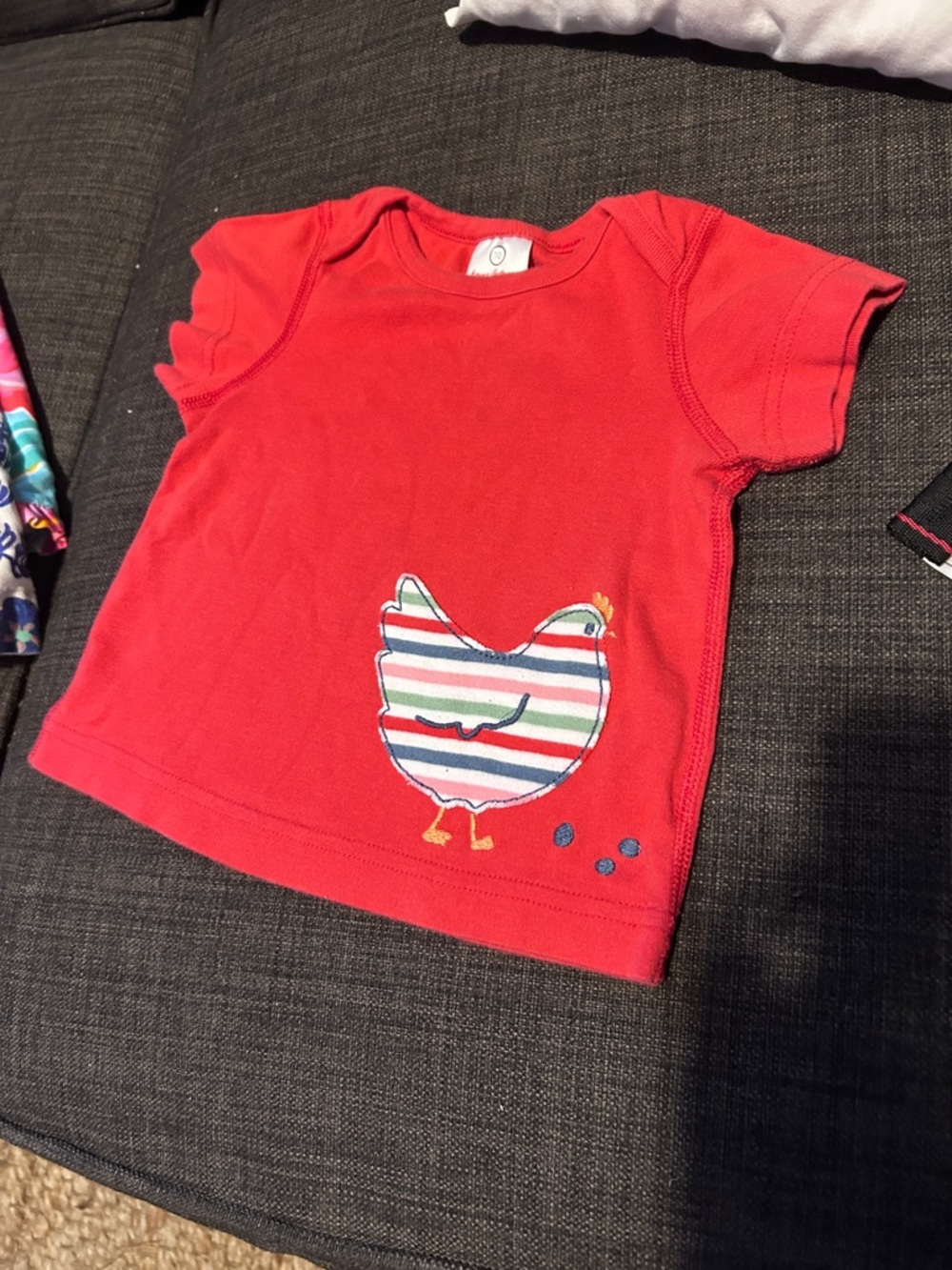 Hanna Andersson Red Short Sleeve Tee with Striped Chick Applique
